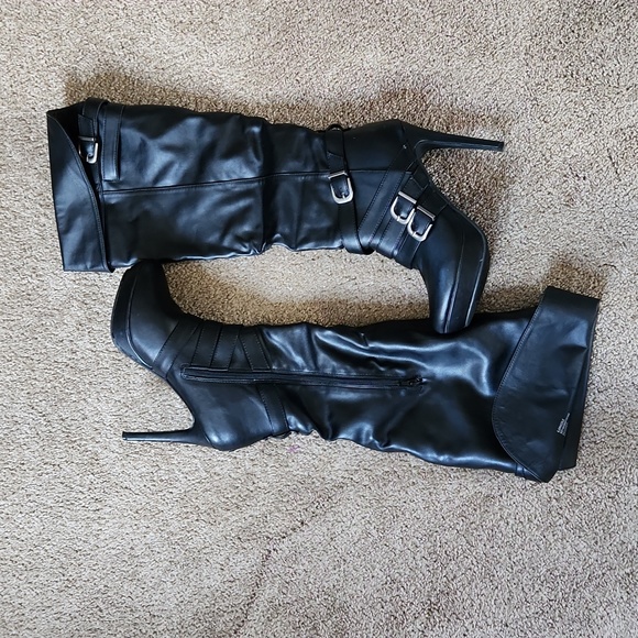 XoXo Boots - Picture 8 of 10